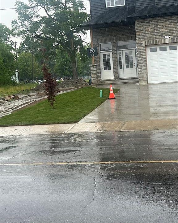 1st image of 140 Mary St