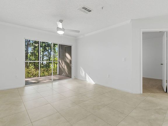3rd image of 4240 Summer Landing Dr APT 102
