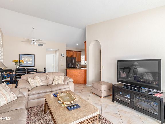 5th image of 10918 E BELLFLOWER Drive