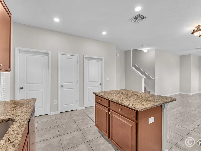 7325 Parkshore Dr — Photo 10