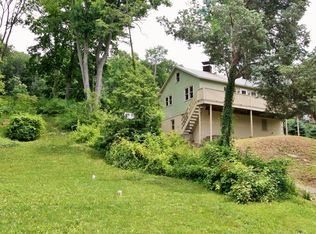 64 Lakeside Dr, Belvidere, NJ 07823