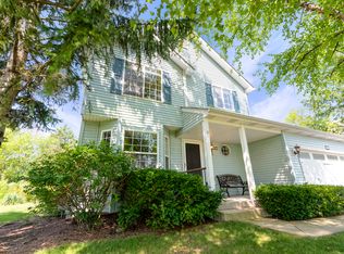 740 N Horizon Ct, Lindenhurst, IL 60046