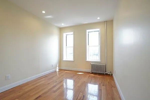 Rented by EXR | media 19