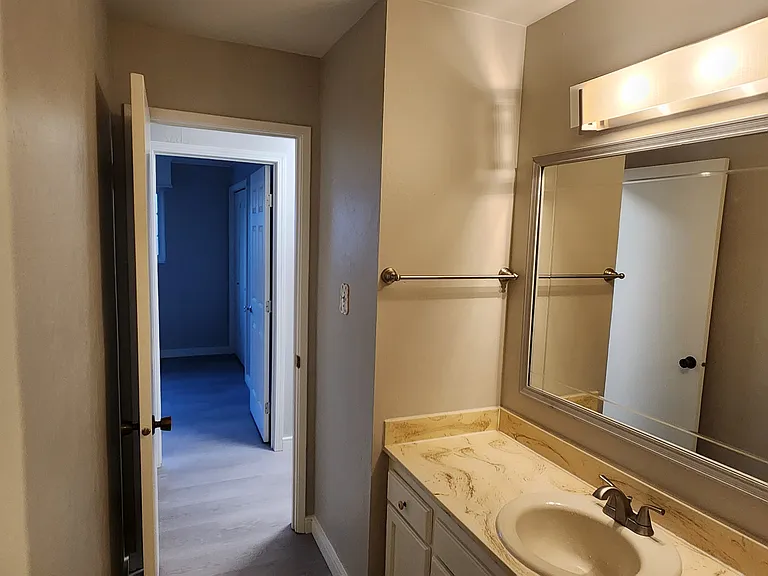 3022 N Francisco Way — Photo 9