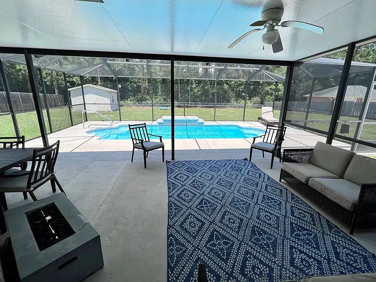 2524 Bluewater Dr — Photo 2
