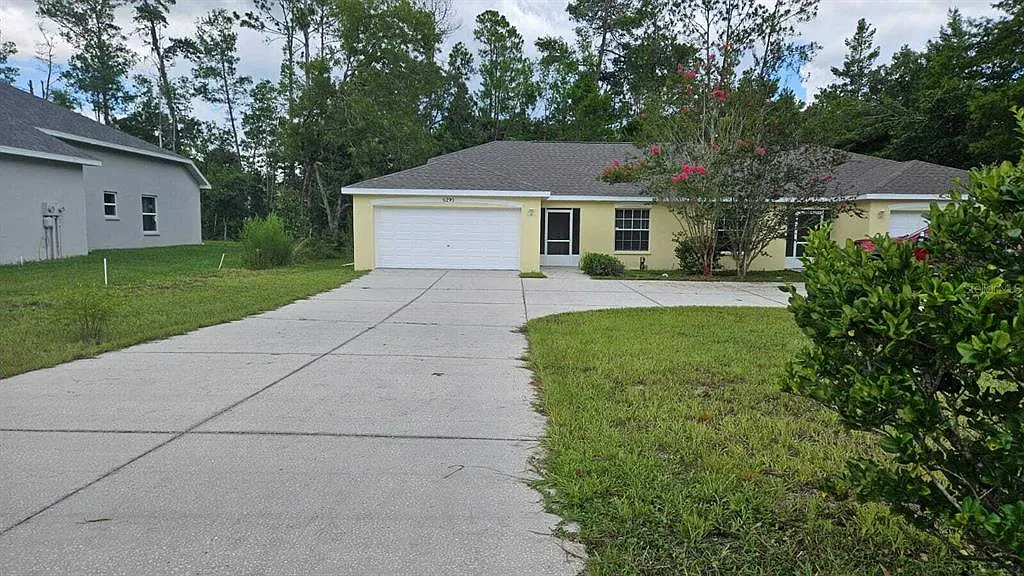 2 bed, 2.0 bath, 925 sqft, $1,445 — Photo 2