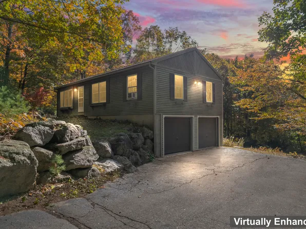 9 Foxridge Court, Waterboro, ME 04061