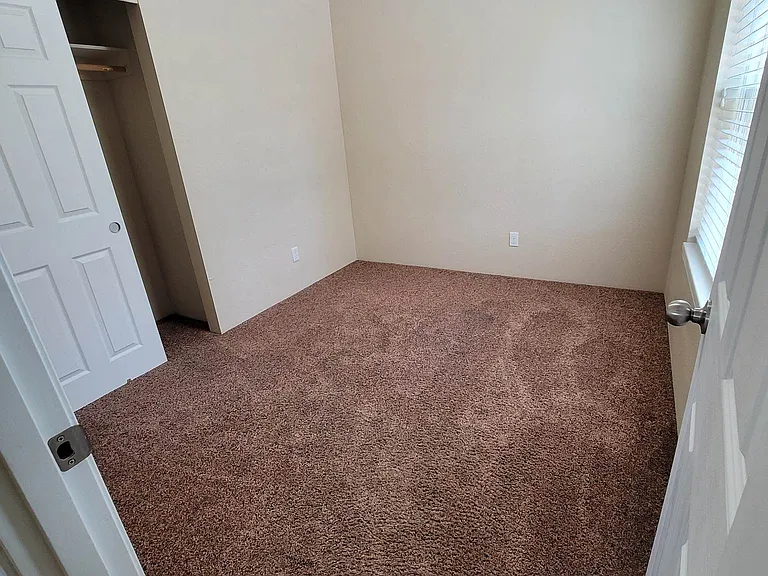 1694 Cloverlawn Dr — Photo 19