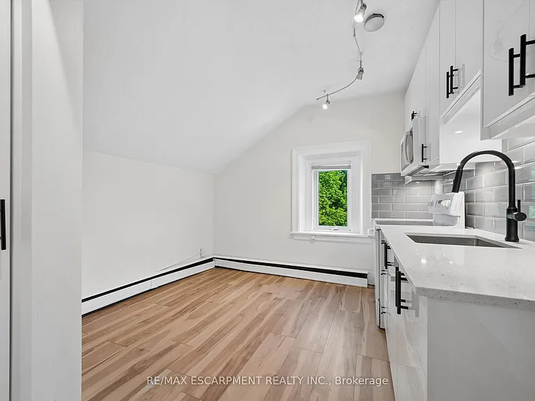 38B Concession St — Photo 12