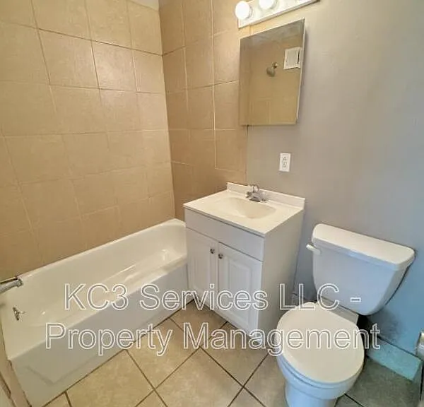 2601 NW Frances St — Photo 11