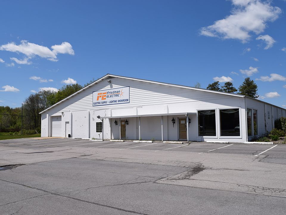 1st image of 990 Beaver Dr