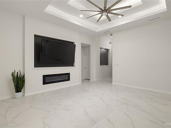 2nd image of 6914 Diamond Cove Dr