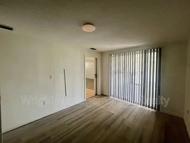 3716 Cedarwood Dr — Photo 8