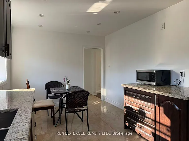 83 Marilake Dr #MAIN FLOOR — Photo 15
