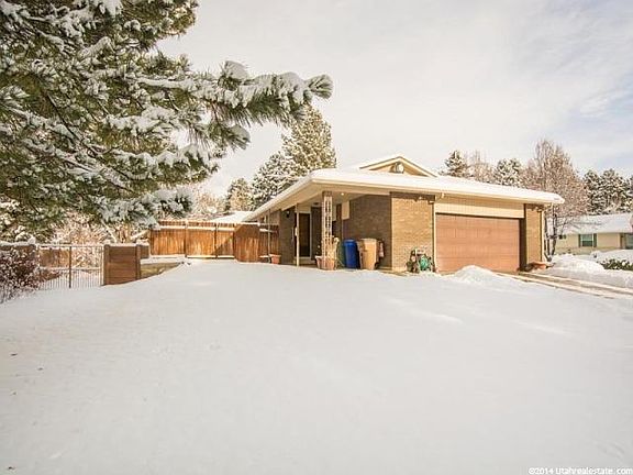 3rd image of 908 S Monument Cir
