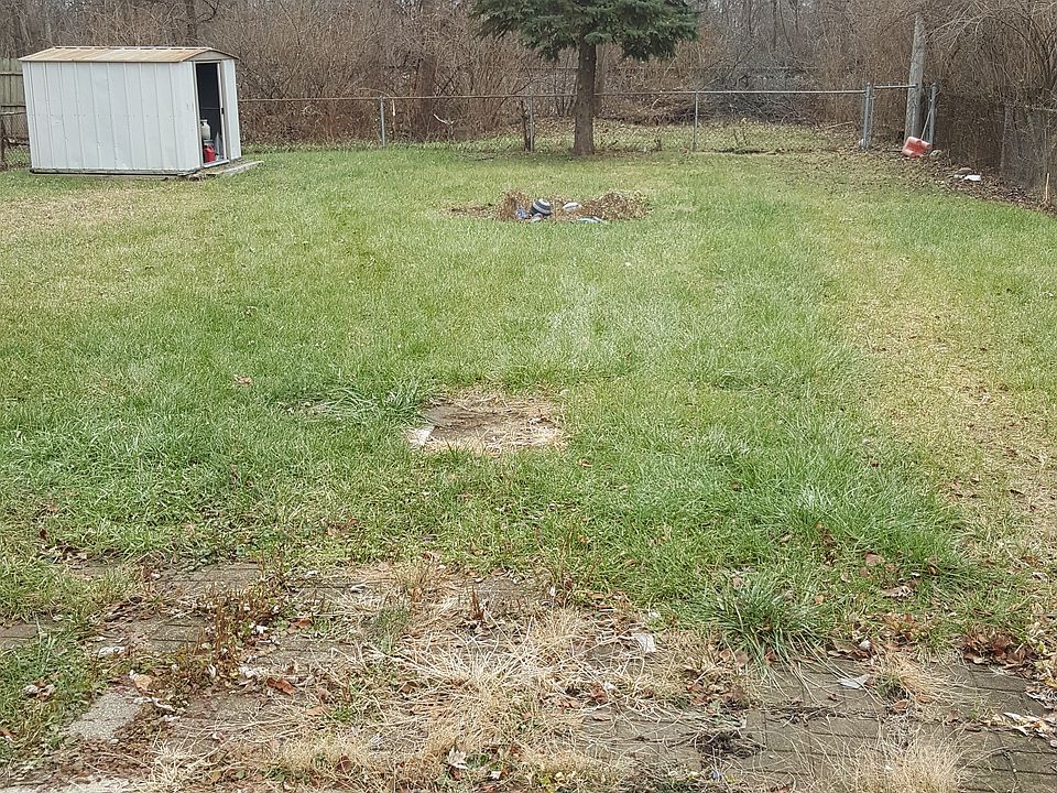 2nd image of 3675 Harding Dr