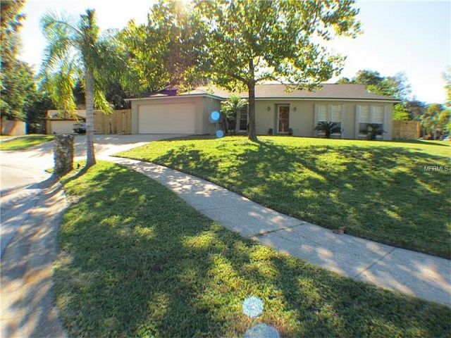 1st image of 550 Oak Ct