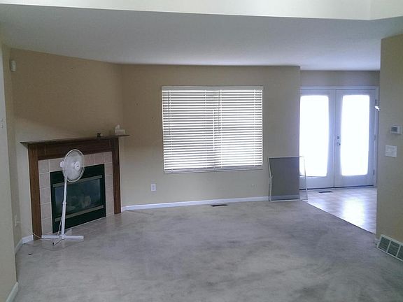 4th image of 776 Sauter Ln