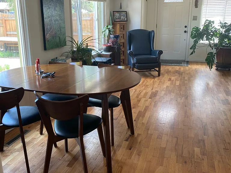 676 NE Franklin Ave — Photo 14
