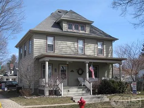 524 W Green St photo 1