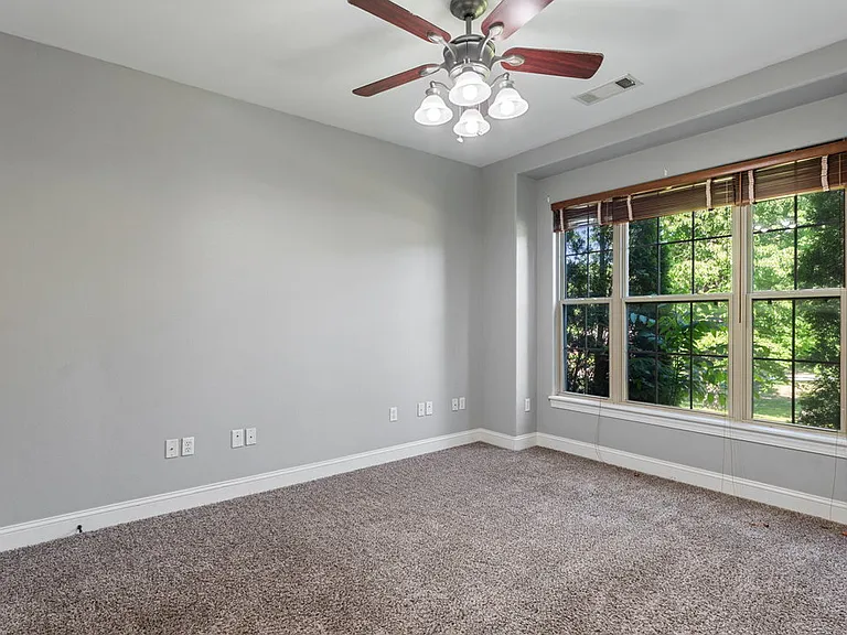 204 Tunbridge Dr — Photo 13
