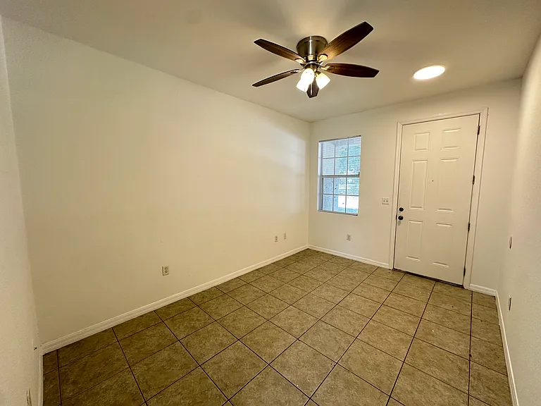 1802 Bassinger St — Photo 6