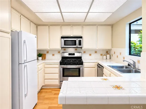 16581 Grunion Unit 105, Huntington Beach, CA 92649
