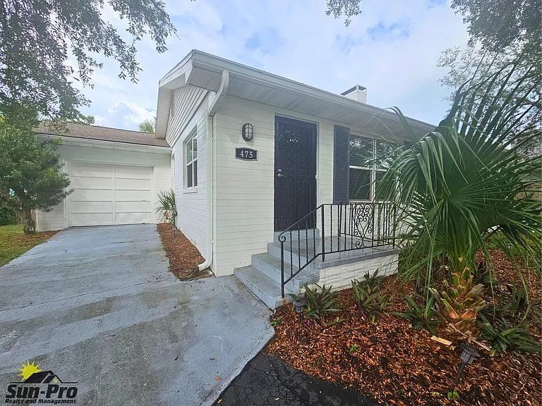 475 Riverside Dr — Photo 6