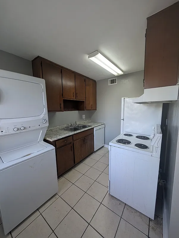 1 bed, 1.0 bath, 480 sqft, $800 — Photo 4