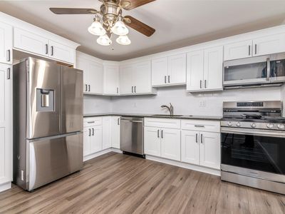 8 Pinebrook Place #8, Bay Shore, NY, 11706
