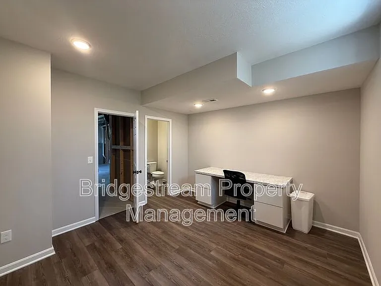 3032 Wellington Ln — Photo 12