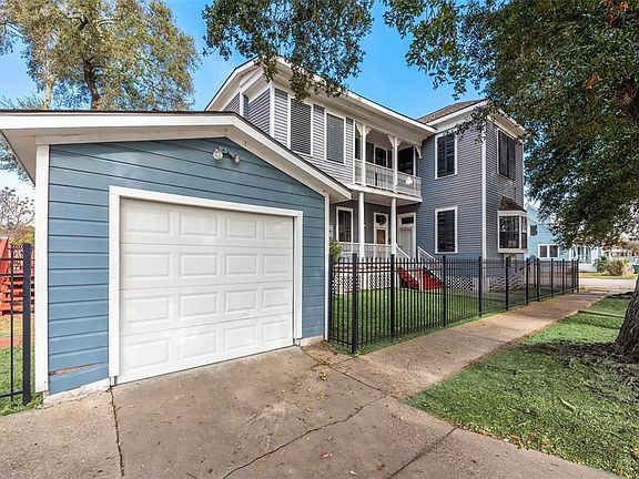 3rd image of 2904 Avenue L
