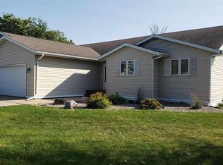 18 Park Ln, New Ulm, MN 56073