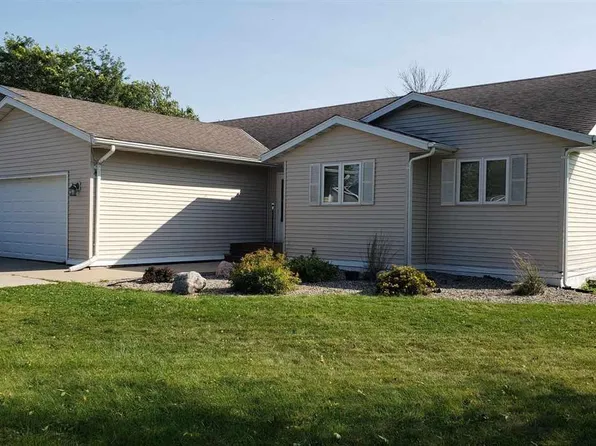 18 Park Ln, New Ulm, MN 56073