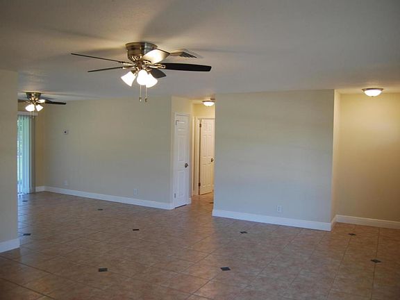 4th image of 354 Venus Ave