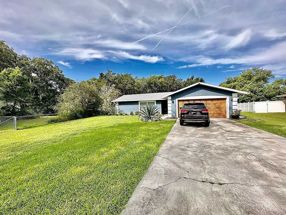 1st image of 215 Bentbough Dr