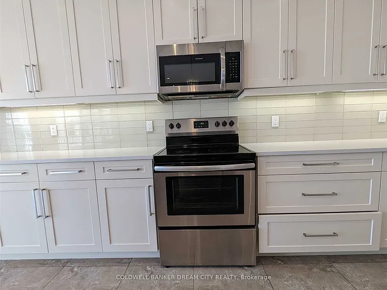 1236 Medway Park Dr — Photo 3