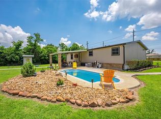 15501 Garrett Rd, Houston, TX 77044