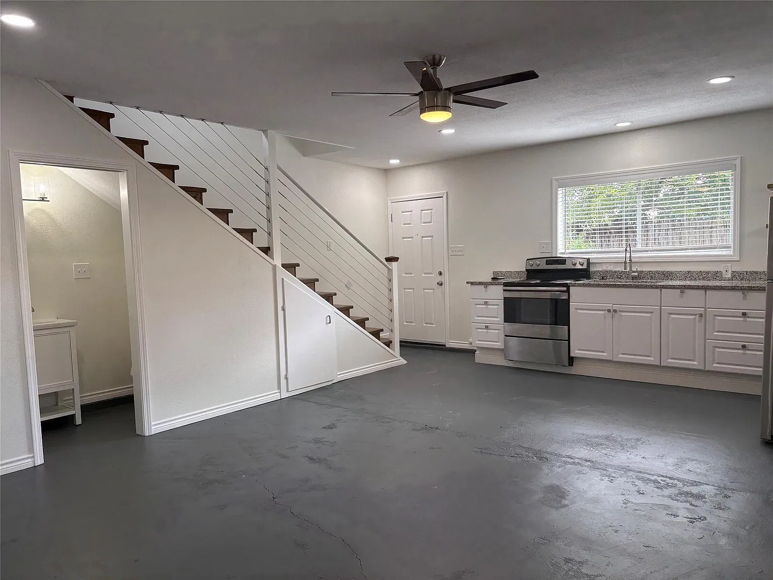 1 bed, 1.0 bath, 950 sqft, $1,500 — Photo 2