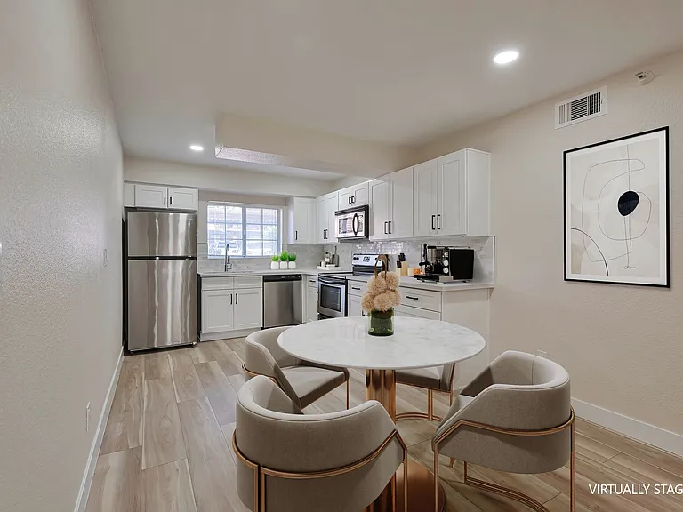 2750 S Durango Dr — Photo 14