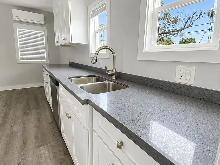 88 S Allen Ave — Photo 27