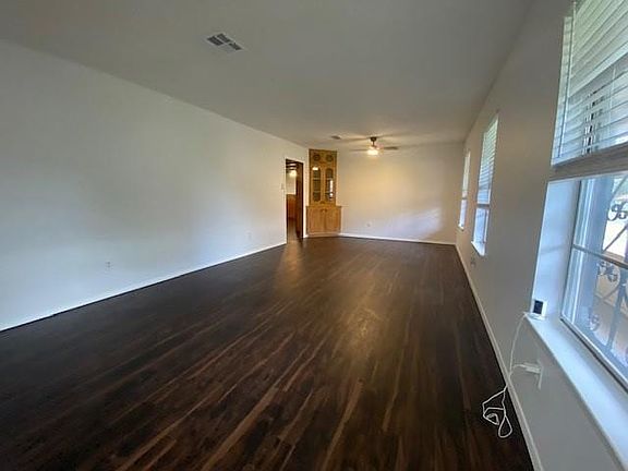 4th image of 605 E Kerr St