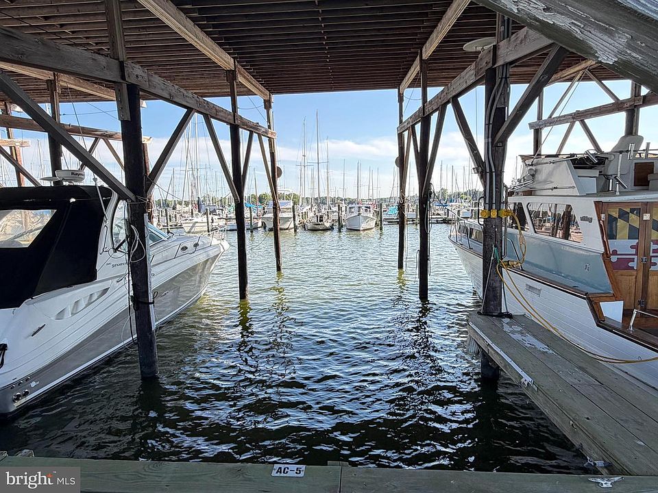 1st image of Riverside Dr #5A