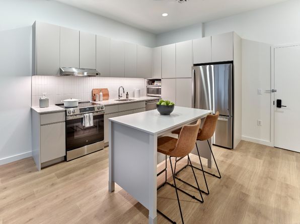 1 Langdon Pl #521