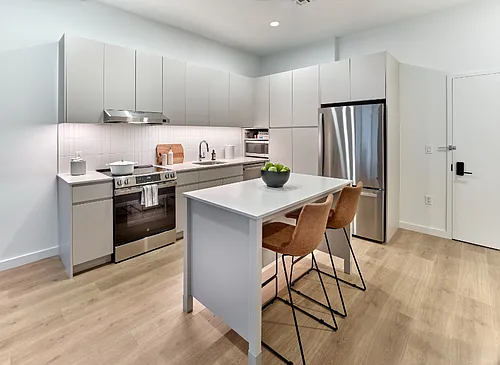 The Langdon (Lynbrook Station) Photo 1