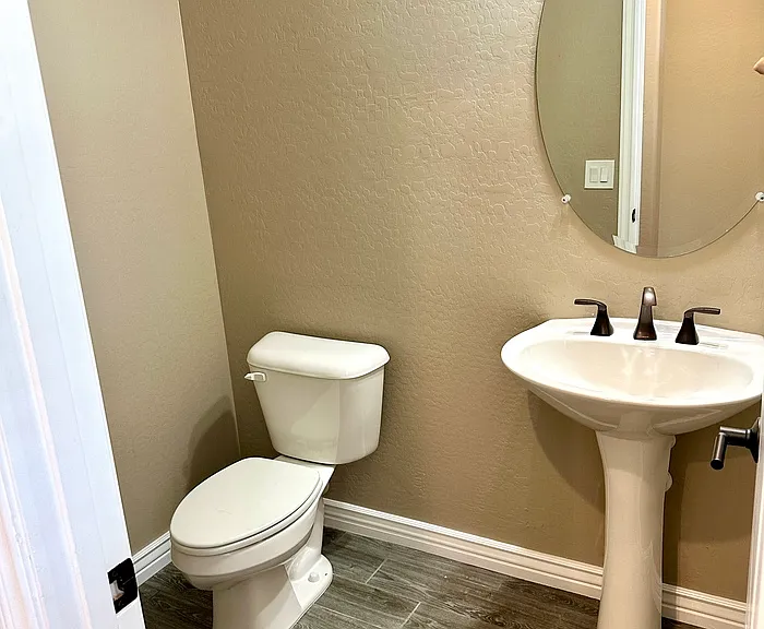 2930 E Sunland Ave — Photo 3