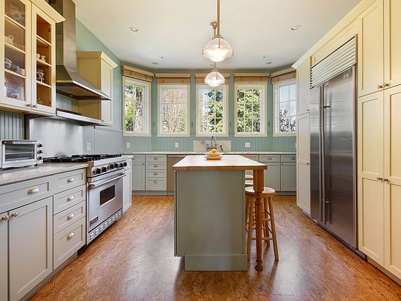 3rd image of 56 Lincoln Ave
