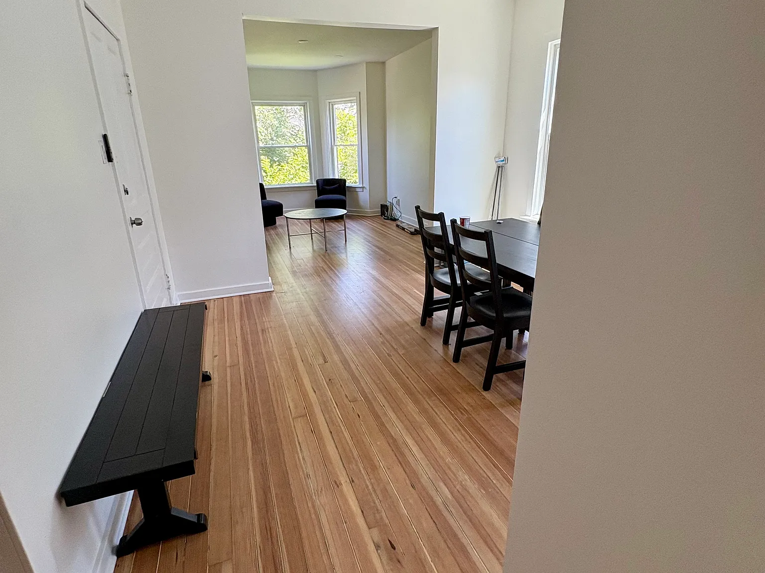 3 bed, $1,800 — Photo 2