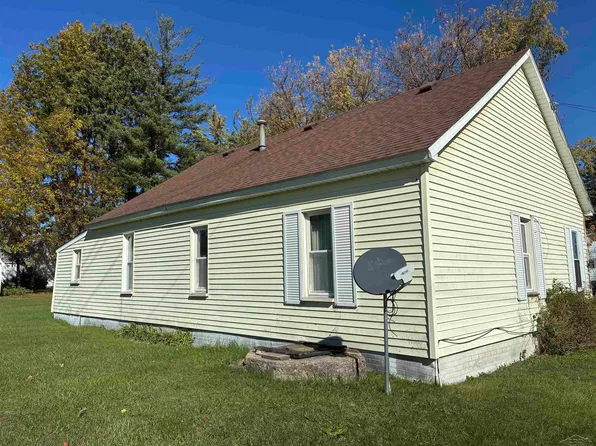 204 Macomber Ave, Auburn, MI 48611