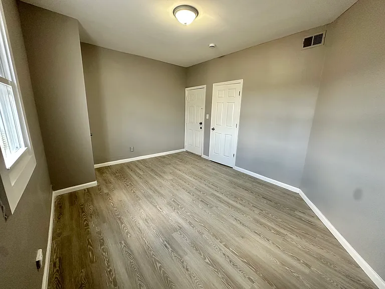 319 Coit St #4 — Photo 7